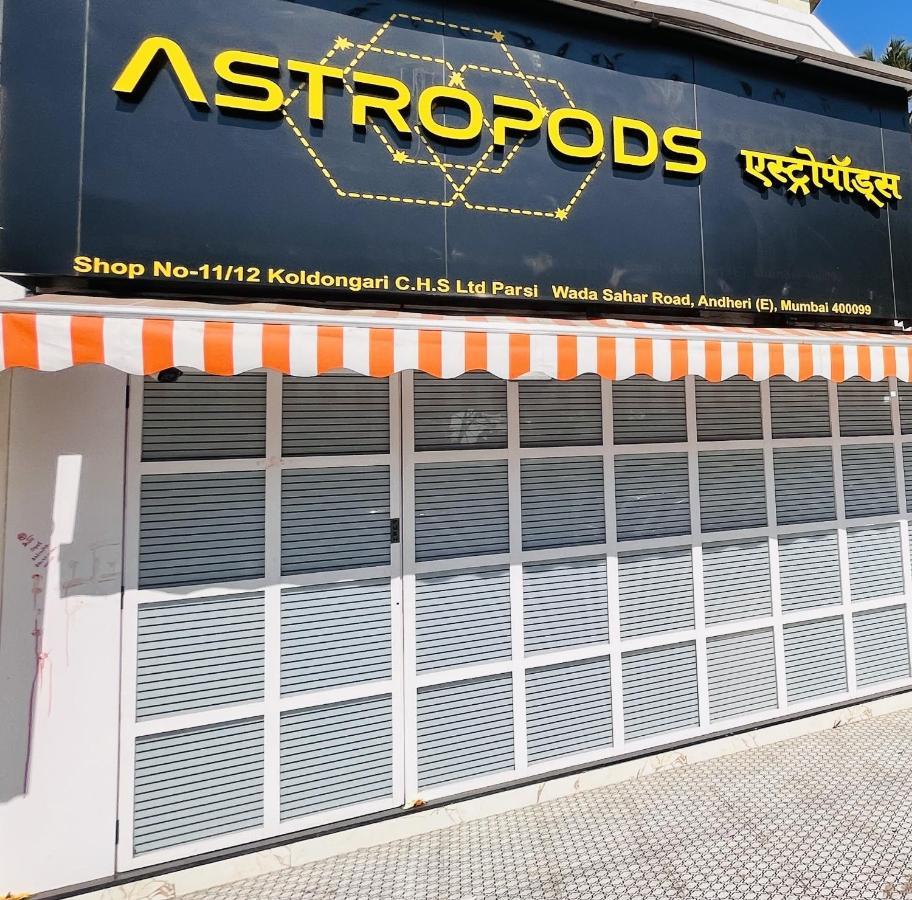Astropods Hotel Mumbai Bagian luar foto